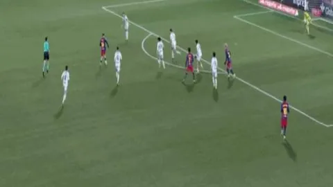 拜仁以六球优势完胜沙尔克04，全场合家欢