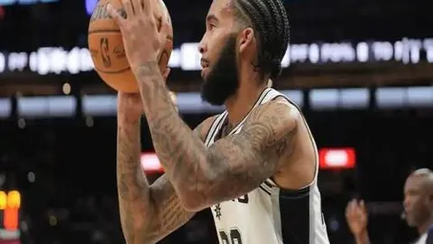 “意媒称：米兰高层力推博塔加盟，力争3月底完成球队组建”